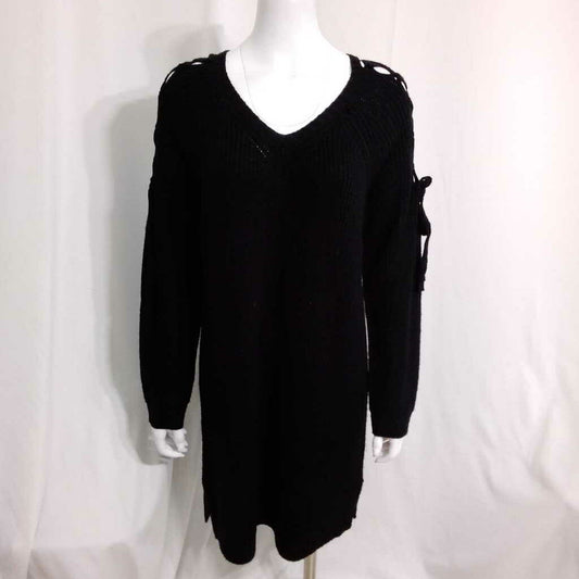 NWT ONETHELAND BLACK SWEATER DRESS CUT OUT SHOULDERS SIZE MEDIUM TCC