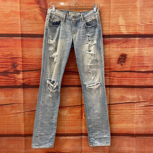 ABERCROMBIE & FITCH DISTRESSED JEANS SIZE 26